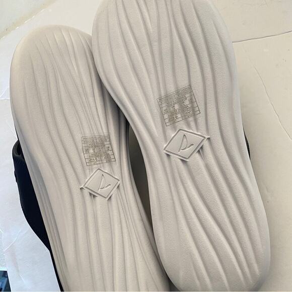 - ? Sperry Men’s Float Solid Color Navy Sandals Slippers Size US 13M main image 9